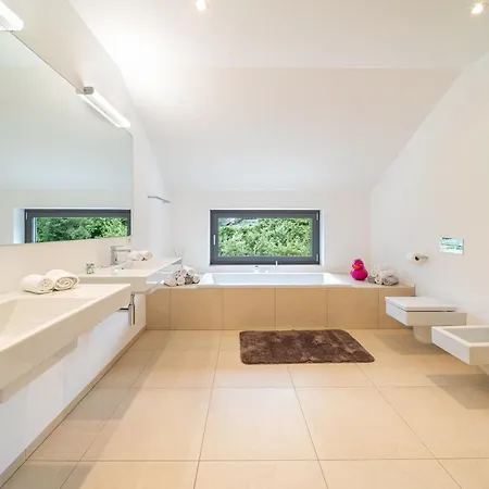 Shangrila Натурно